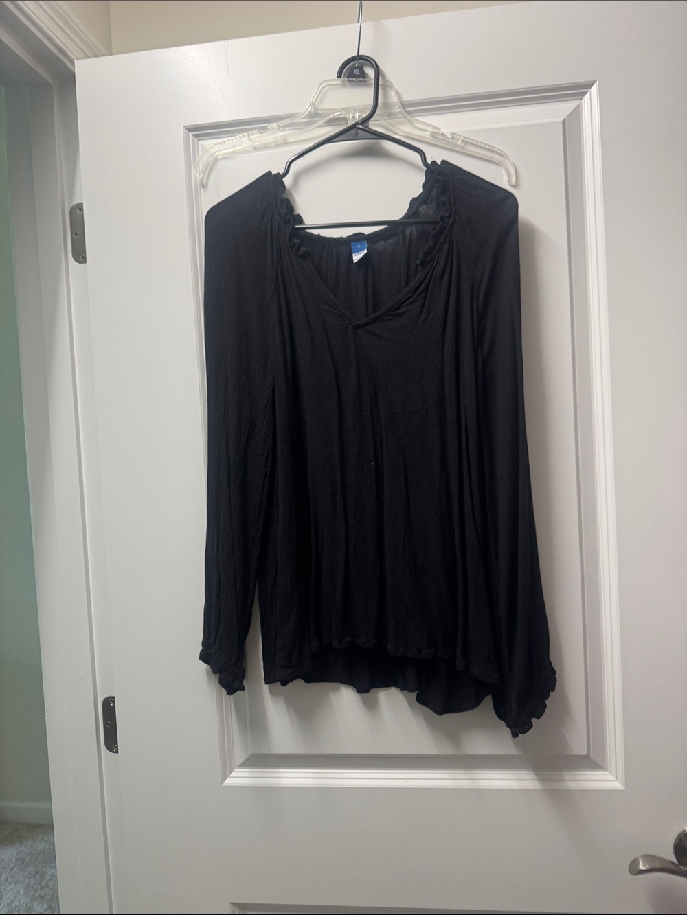 Black Women's Long-Sleeve V-Neck Top